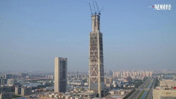 金鼎配资  “中国最高烂尾楼”117大厦复工，天津经济能否再次腾飞